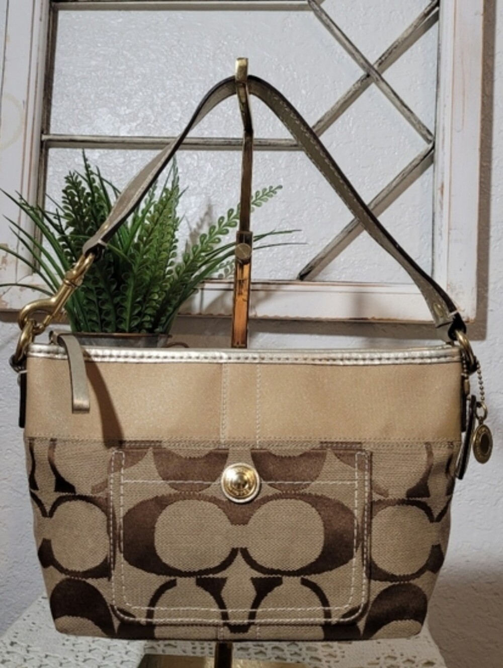 Coach Chelsea Signature Tan/ Gold Canvas Leather Trim Zipper Hobo Shoulder Bag